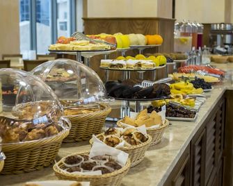 Colosseum Marina Hotel - Batumi - Buffet