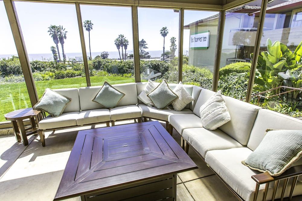 The Pierpont Inn - Ventura - Living room