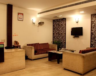 Hotel Haris Mg Road Gurugram - Gurugram - Lobby