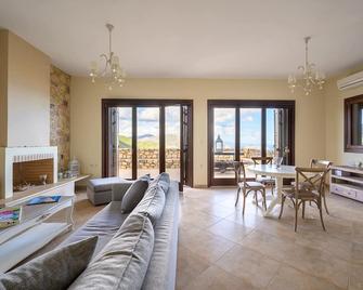 Villa Art Foutia - Monemvasia - Pokój dzienny