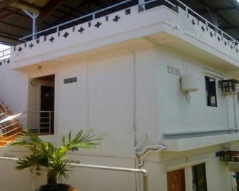 Shwe Kaung Kin Motel - Bagan - Building