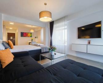 Lounge 8 Studios - Oradea - Bedroom
