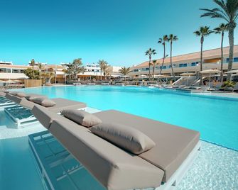 Hd Lobos Natura Fuerteventura - Corralejo - בריכה