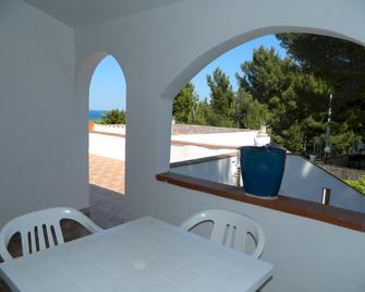 Centro Vacanze Piccolo Friuli - Vieste - Patio