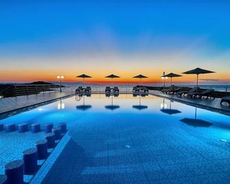 Nanakis Beach Luxury Apartments - Chania (Kreta) - Basen