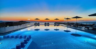 Nanakis Beach Luxury Apartments - Chania (Kreta) - Basen
