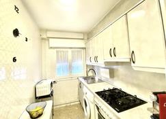 Apartamento Cebra - Zaragoza - Kitchen
