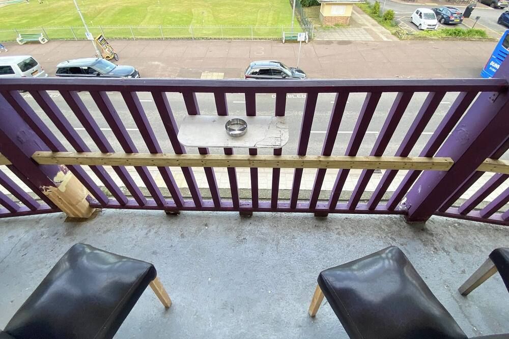 The Grand Hotel - סקגנס - מרפסת