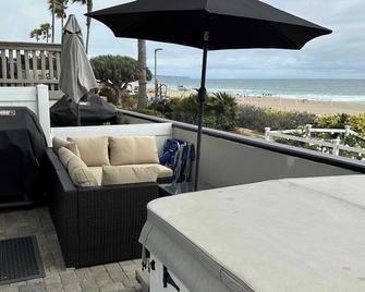 Manhattan Beach Beachfront On The Strand - Manhattan Beach - Balcony