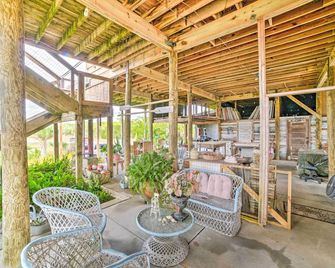 Perry Fishing Retreat about 2 Mi to Boat Ramp! - Perry - Patio