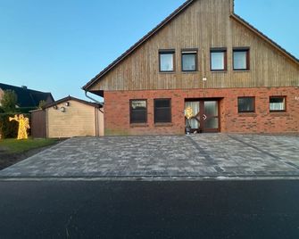 Ferienwohnung Davio - Heide - Gebouw