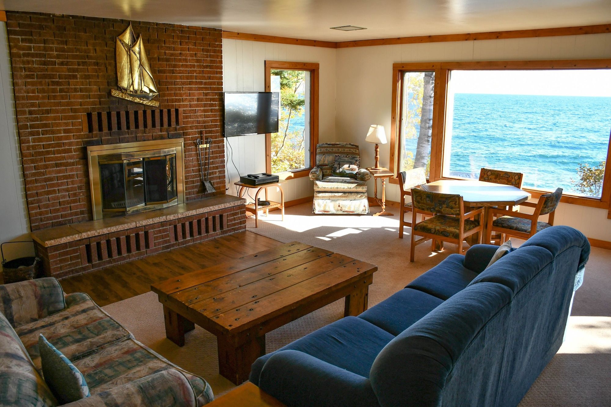 Solbakken Resort On Superior - Lutsen - Living room