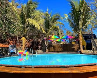 Palm Valley Cabins - Mazatlán - Pool