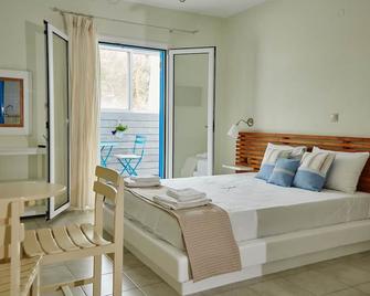 Aelia Apartments - Kato Agios Petro - Bedroom