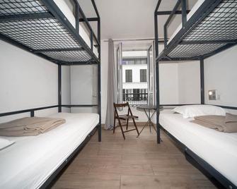 Enjoy Hostel - Paris - Bedroom