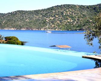 Yalicapkini Boutique Hotel - Milas - Piscina