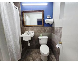 Chek Inn Motel Rockingham Nc - Rockingham - Bathroom