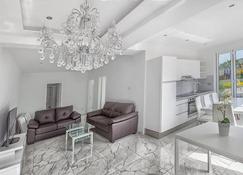 Nissi49 Apartments - Ayia Napa - Living room