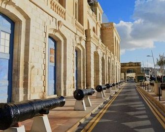 Cosy Townhouse in Historic Centre - Birgu - Building