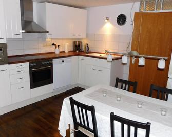 Relax In A Quiet Location Close To Nature! Garden By The River! - Otterndorf - Keuken