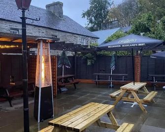 Royal Dunkeld Hotel - Dunkeld - Innenhof