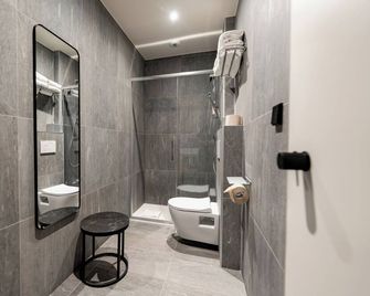 Green Park Hotel Paris - Paris - Bathroom