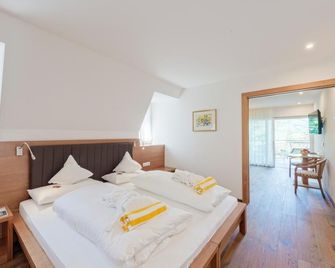 Hotel Sonnenhof - Merano - Bedroom