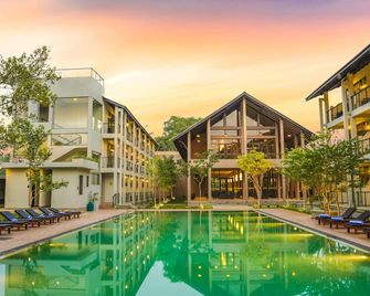 Oak Ray Wild Yala - Tissamaharama