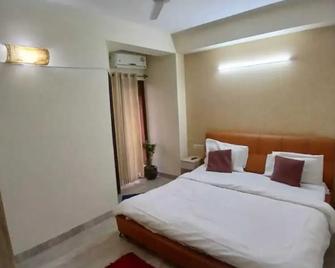 Shree Krishna Valley - Vrindavan - Bedroom