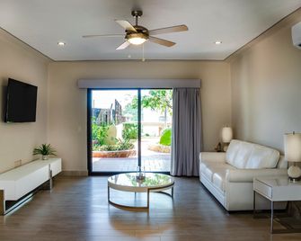 Castillo Blarney Inn - Cabo San Lucas