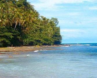 Roca Mar Playa Bonita - Limón - Playa