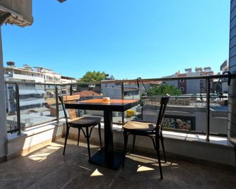 Ala Avsa Otel - Avşa - Balkon