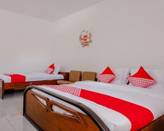 Capital O 1176 J3 Residence Syariah - Jember - Slaapkamer