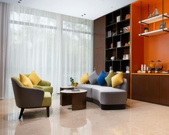 Hampton by Hilton Qingdao Jiaozhou Park - Qingdao - Lounge