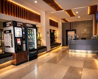 Urban Green Hotel & Suites - San José - Recepción