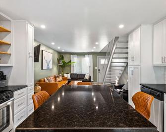 Spectacular Austin Soco Townhome - Austin - Salle à manger