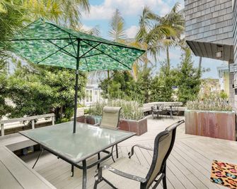 San Diego Home with Deck Walk to Mission Beach! - סן דייגו - פטיו