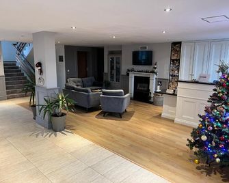 Wood Apartment in Mountain View Complex - Bansko - Living room