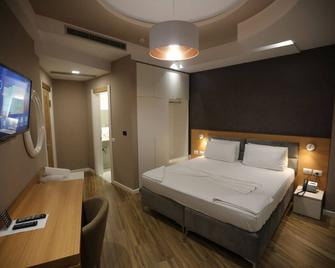 Lord Hotel Tirana - Tirana - Bedroom