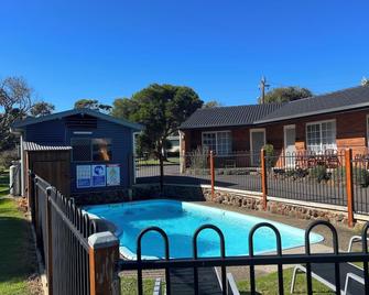 Port Campbell Motor Inn - Port Campbell - Pool