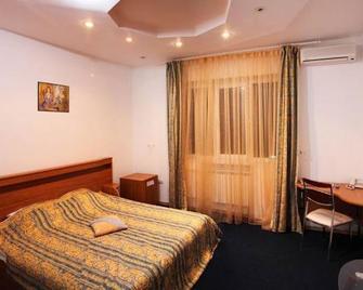 Hotel Korona - Mineralnye Vody - Habitación