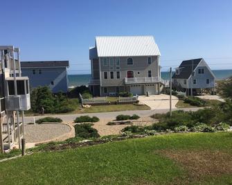 Cents And Cents-Ability -- Cozy Beach Getaway! - Emerald Isle - Building