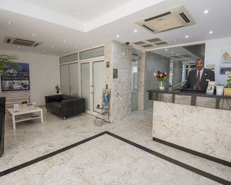 Lilly City Center Hostel - Hurghada - Rezeption