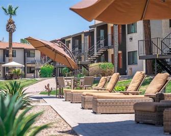 146 Fully Furnished 1br Suite-Pet Friendly - Scottsdale - Patio