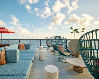 Hotel Indigo Bridgetown Barbados By IHG - Bridgetown - Balcón