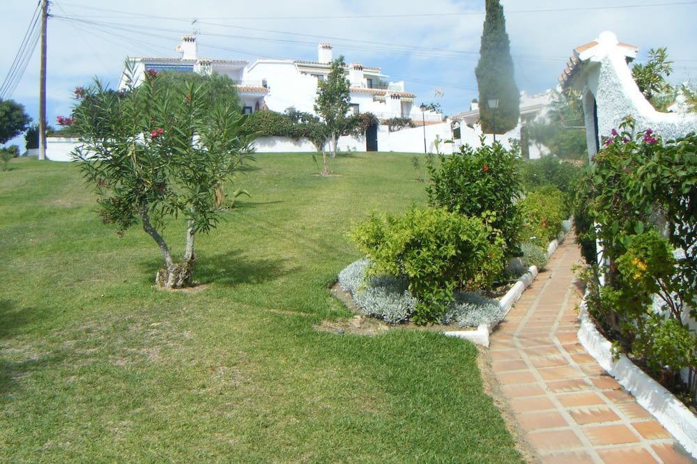 El Capistrano Sur - Nerja - Vista del exterior
