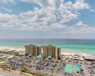 Beautiful One Bedroom Ocean Front Condo with Free Beach Chairs - Panama City - Beach