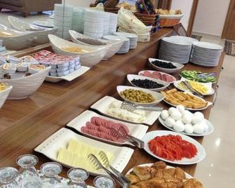 Grand Dedem Hotel - בייצ'קמג'ה