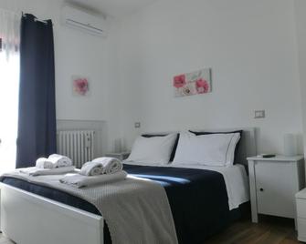 Annavi - Bari - Bedroom