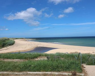 Bella's Beach Cottage, Pet Friendly, With A Garden In Fraserburgh - Fraserburgh - Beach